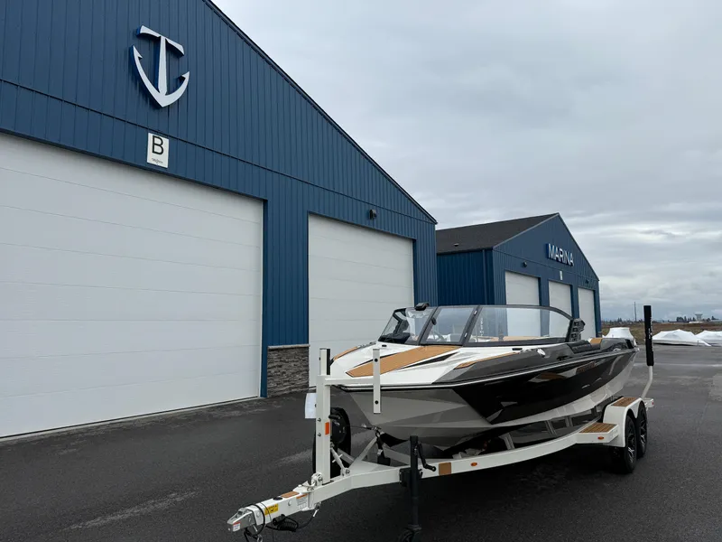 Slide: The Image of Nautique Ski Nautique 2025 - 2