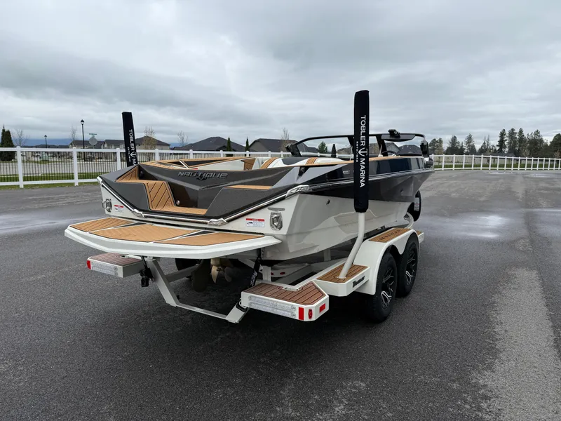 Slide: The Image of Nautique Ski Nautique 2025 - 6