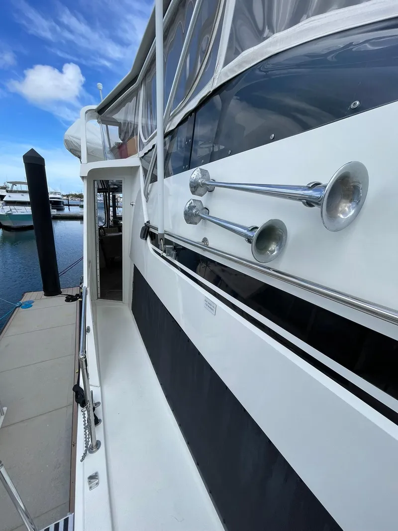 Slide: The Image of Hatteras 52 Motor Yacht 1995 - 115