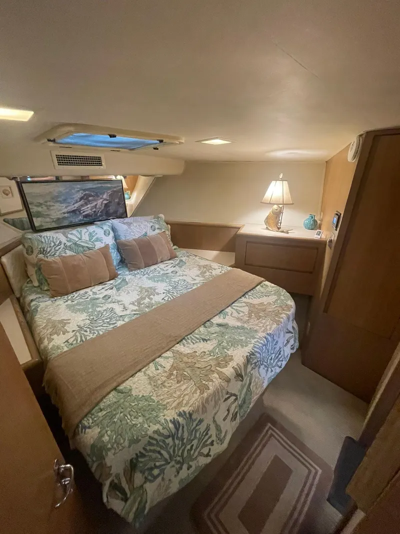 Slide: The Image of VIP STATEROOM OVERVIEW TO STBD. - 30