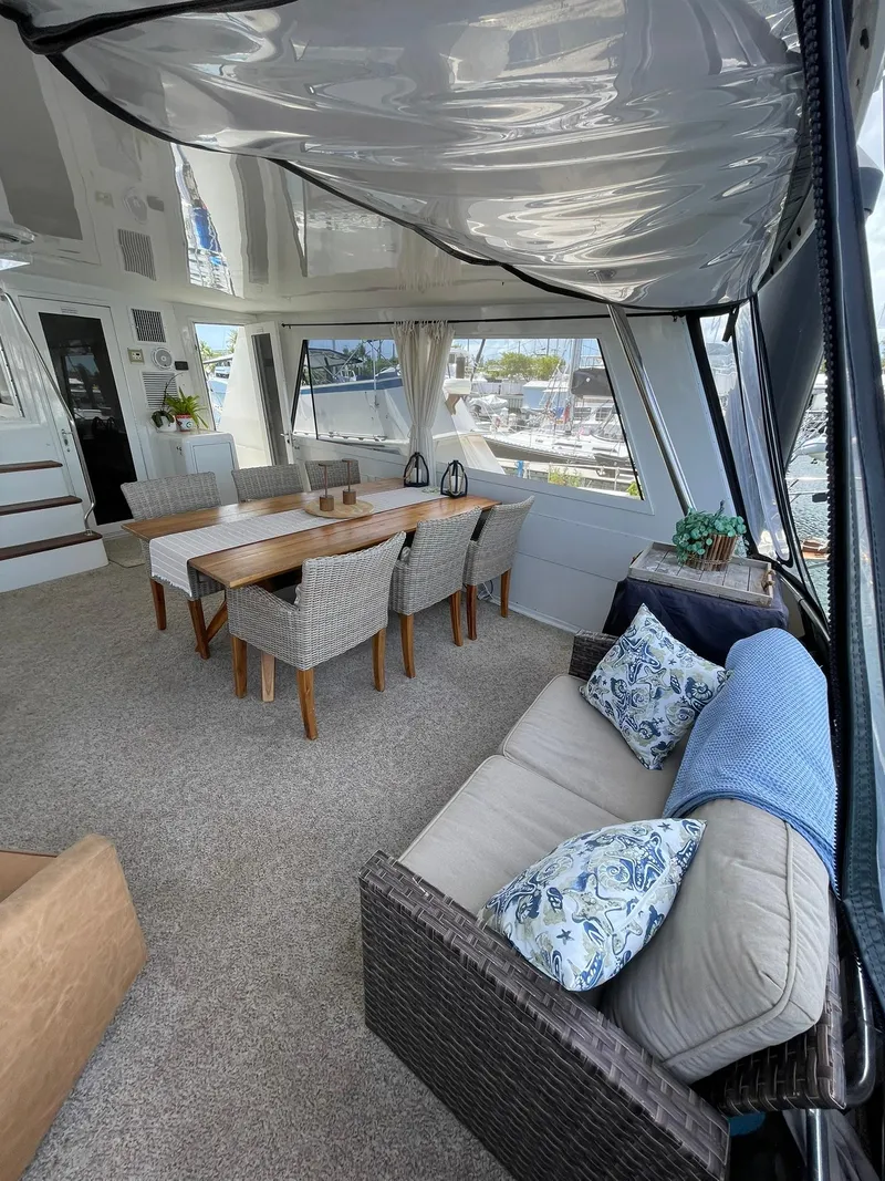 Slide: The Image of Hatteras 52 Motor Yacht 1995 - 58