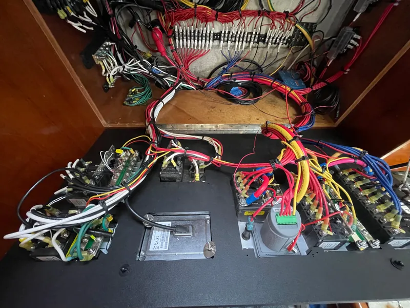 Slide: The Image of Electrical wiring system inside a 1994 Beneteau Oceanis 440 sailboat. - 48