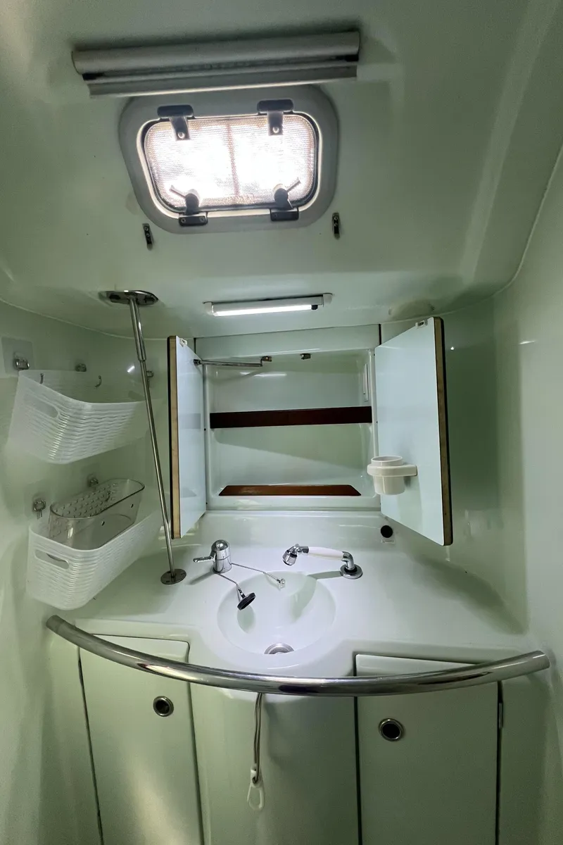 Slide: The Image of Beneteau Oceanis 440 1994 - 54