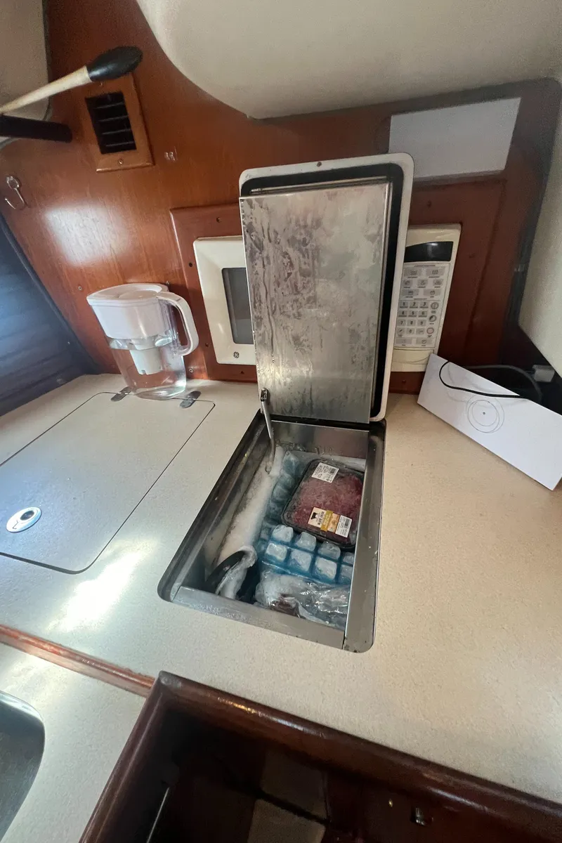 Slide: The Image of Beneteau Oceanis 440 1994 - 58