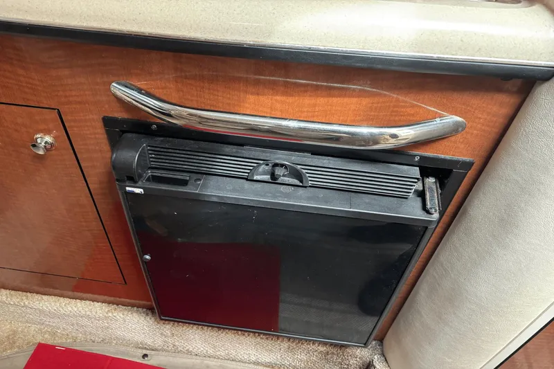 Slide: The Image of Sea Ray 280 Sundancer 2004 - 11