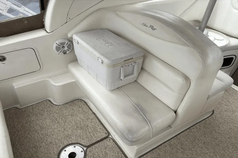 Slide: The Image of Sea Ray 280 Sundancer 2004 - 9