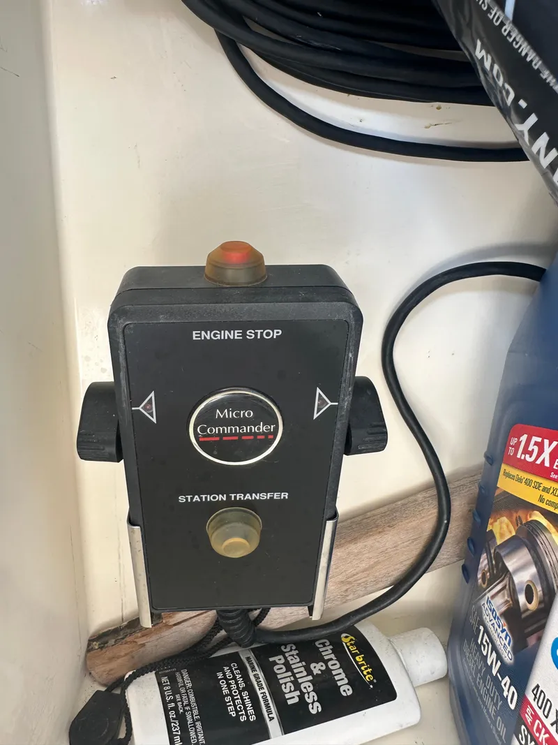 Slide: The Image of Micro Commander engine control panel on 1996 Azimut 54 yacht. - 45