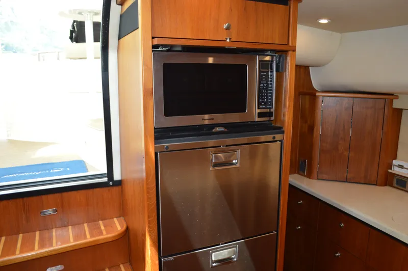 Slide: The Image of Tiara 4300 Sovran 2006 - 66