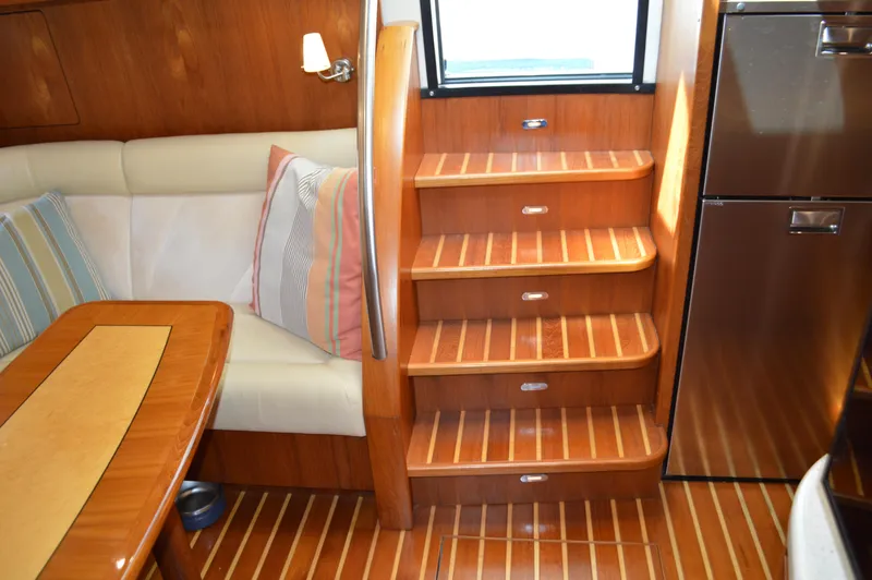 Slide: The Image of Tiara 4300 Sovran 2006 - 69