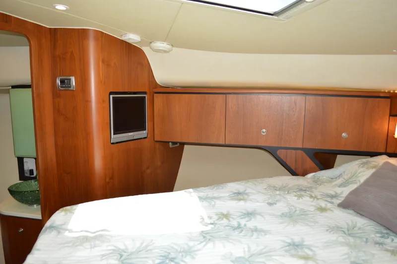 Slide: The Image of Tiara 4300 Sovran 2006 - 72