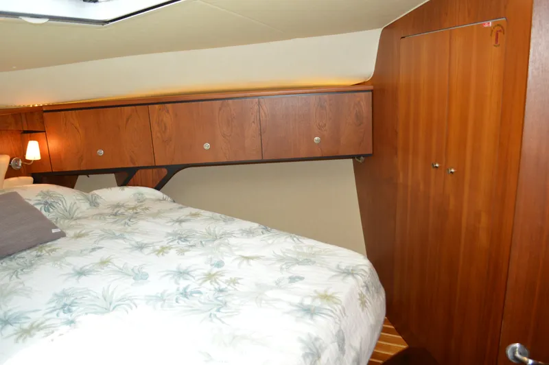 Slide: The Image of Tiara 4300 Sovran 2006 - 73