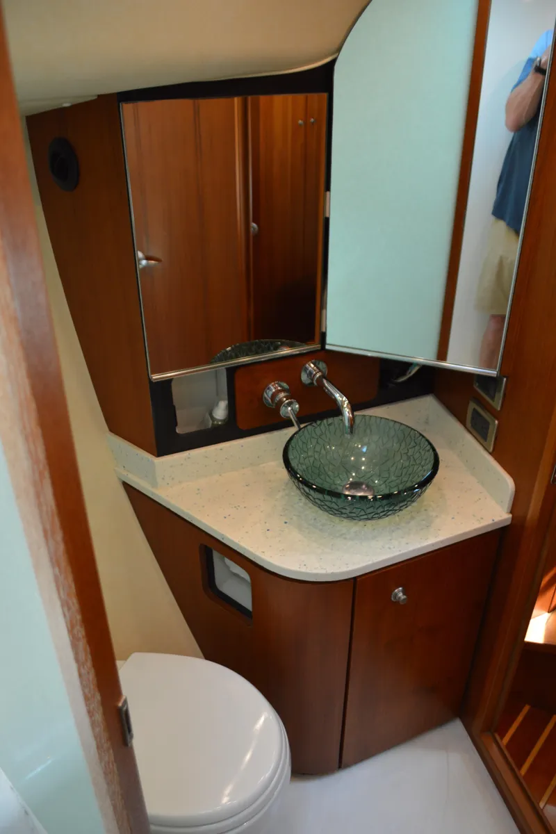 Slide: The Image of Tiara 4300 Sovran 2006 - 77