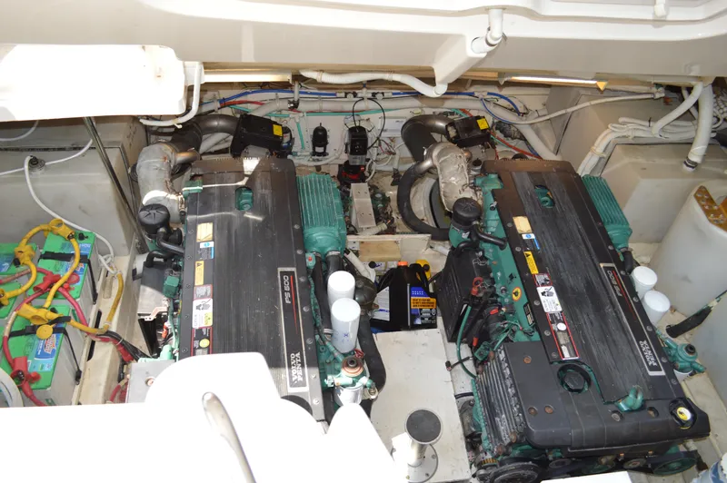 Slide: The Image of Tiara 4300 Sovran 2006 - 88