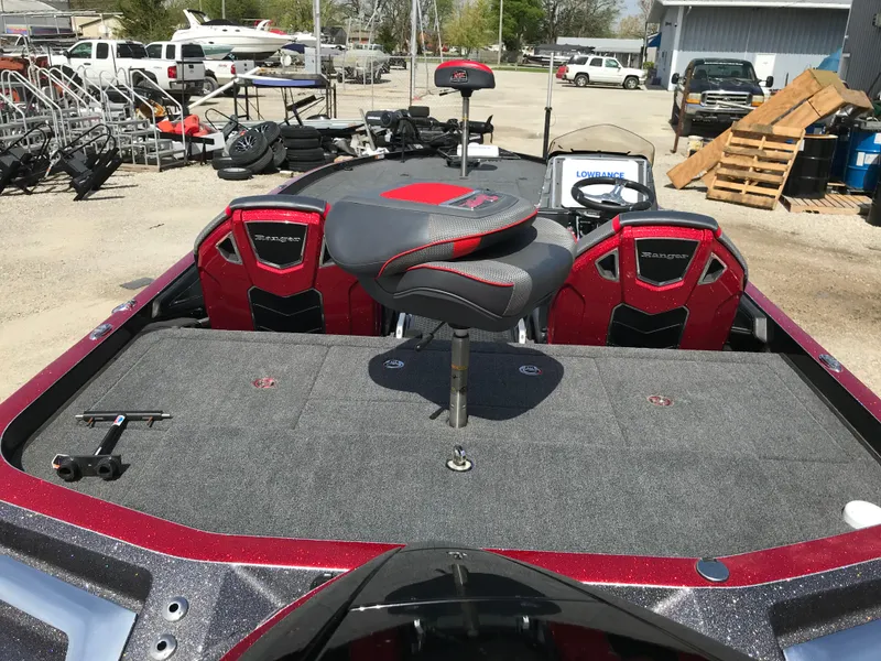 Slide: The Image of 2023 Ranger Z520R Ranger Cup Equipped boat, featuring spacious deck and seating. - 28