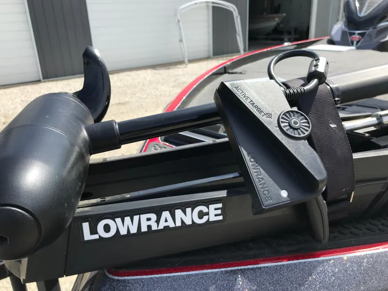 Slide: The Image of 2023 Ranger Z520R boat with Lowrance equipment, featuring a trolling motor and accessory mount. - 6