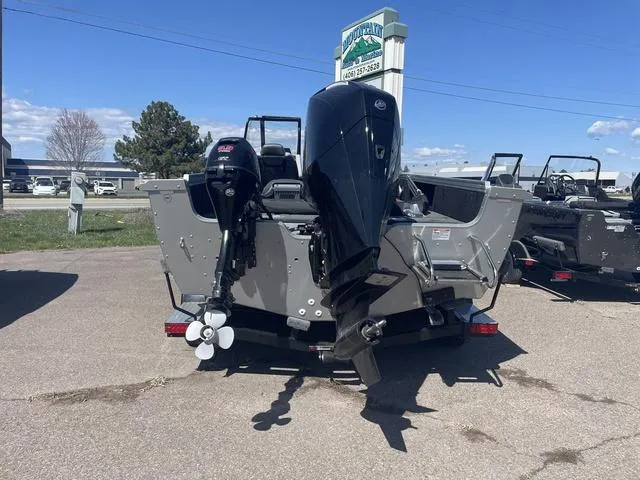 Slide: The Image of Starcraft Mariner 210 XS 2025 - 4