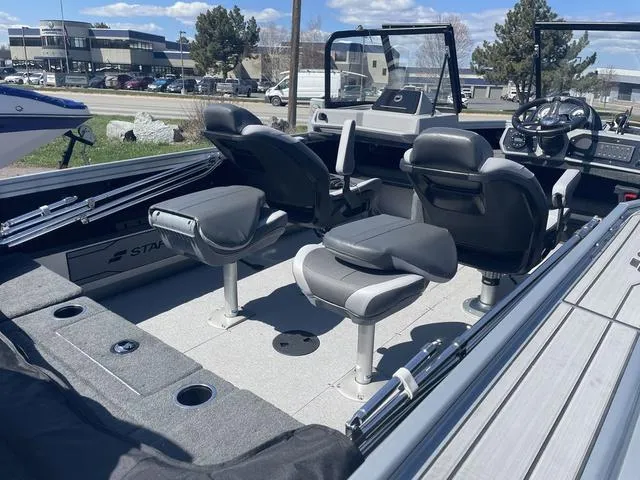 Slide: The Image of Starcraft Mariner 210 XS 2025 - 6