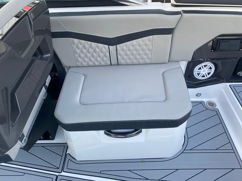 Slide: The Image of 2025 Monterey 278 Super Sport boat seat with gray upholstery and modern design. - 17