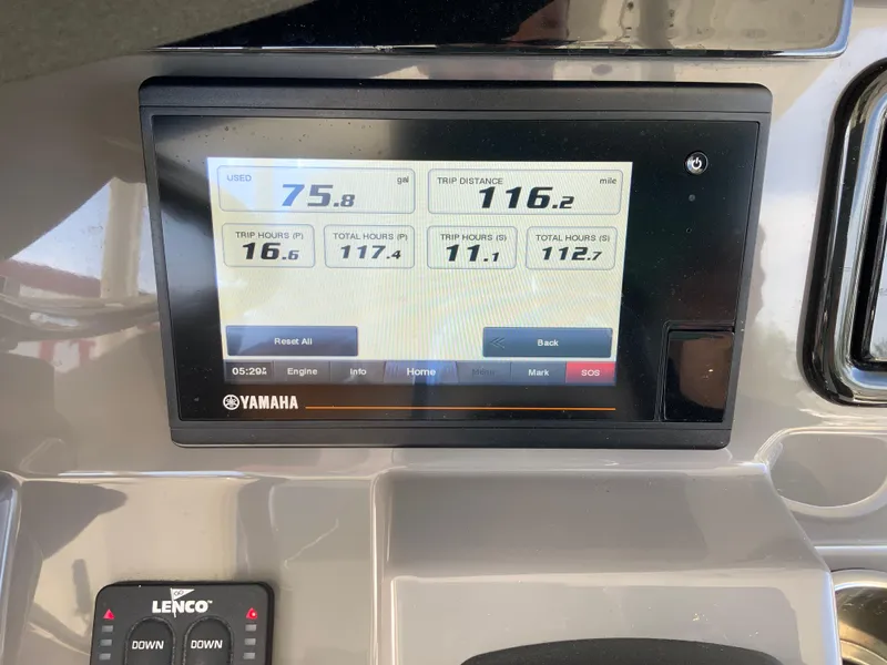 Slide: The Image of Yamaha display on 2020 Pursuit S 288 Sport showing speed and trip data. - 31