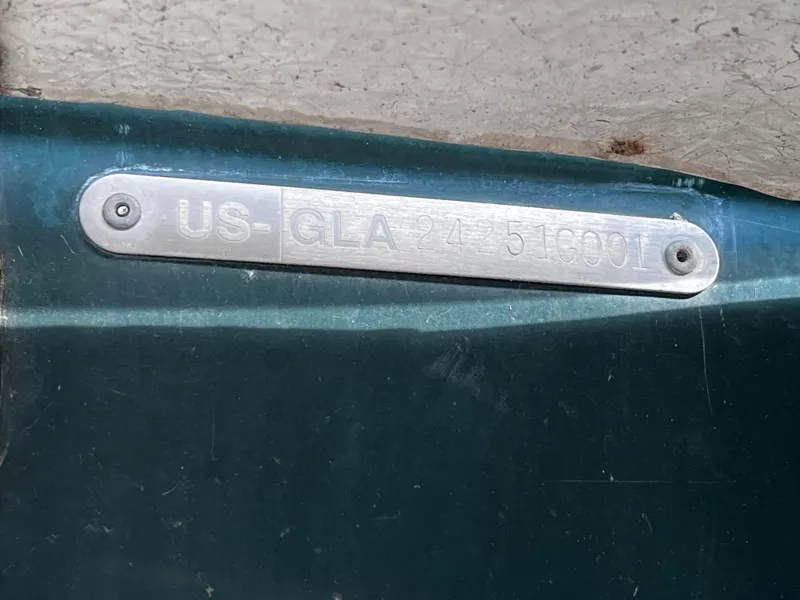 Slide: The Image of Hull identification number on 2001 Glastron GS 229 boat. - 13