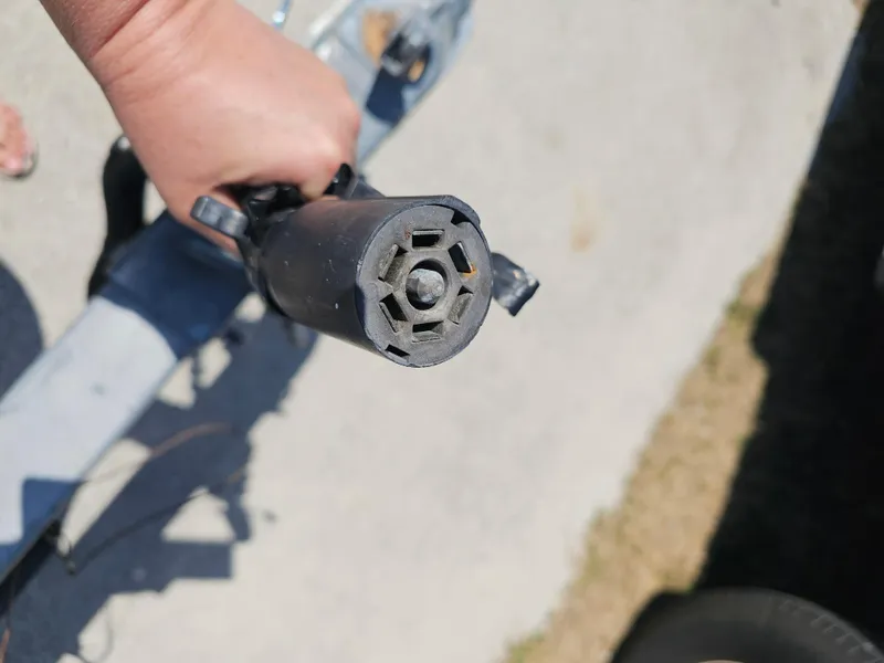 Slide: The Image of Close-up of a boat trailer hitch, Pro-Line 29 Grande Sport, 2008 model. - 42