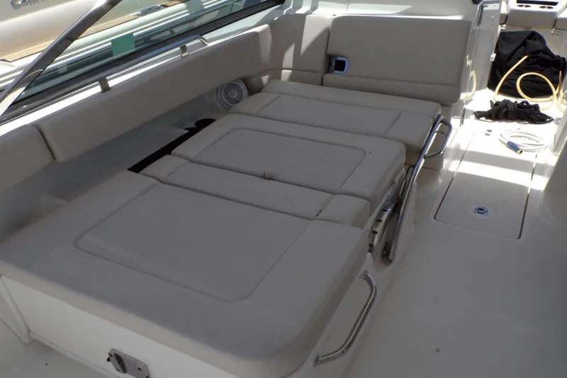 Slide: The Image of Boston Whaler 270 Vantage 2016 - 16