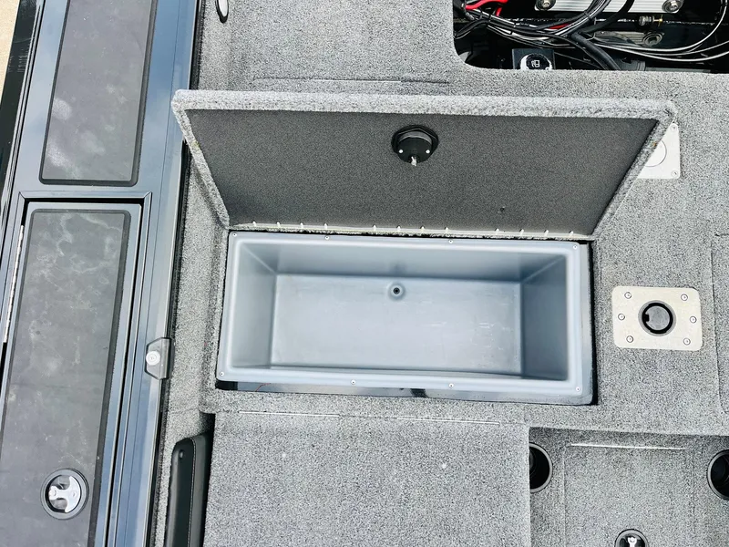 Slide: The Image of Tracker Targa V-19 WT 2023 - 52