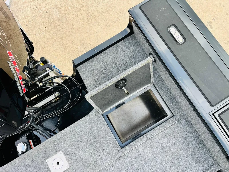 Slide: The Image of Tracker Targa V-19 WT 2023 - 55