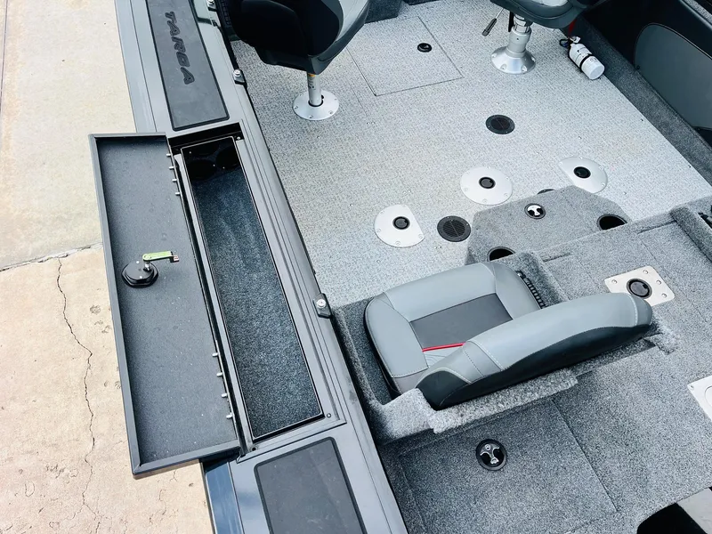 Slide: The Image of Tracker Targa V-19 WT 2023 - 58