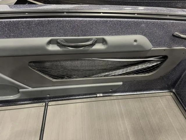 Slide: The Image of Lund 189 Tyee GL Sport 2025 - 10