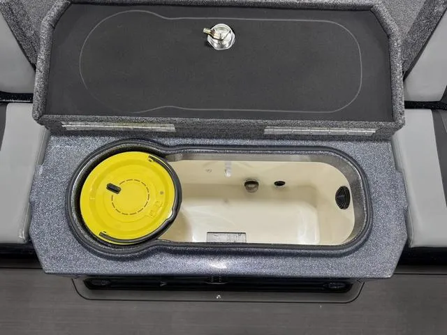 Slide: The Image of Lund 189 Tyee GL Sport 2025 - 11