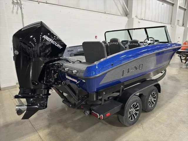 Slide: The Image of Lund 189 Tyee GL Sport 2025 - 3