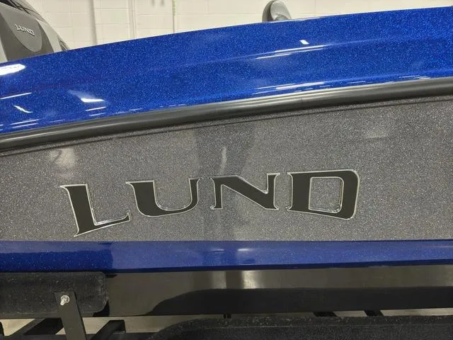 Slide: The Image of Lund 189 Tyee GL Sport 2025 - 4