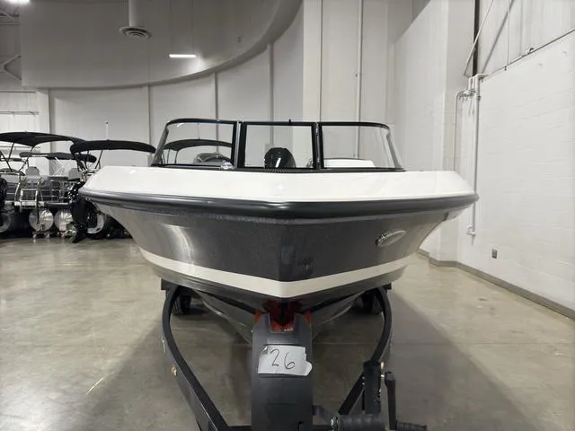 Slide: The Image of Lund 202 Pro-V GL Sport 2025 - 14