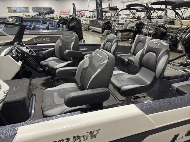 Slide: The Image of Lund 202 Pro-V GL Sport 2025 - 27