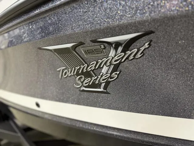 Slide: The Image of Lund 202 Pro-V GL Sport 2025 - 50