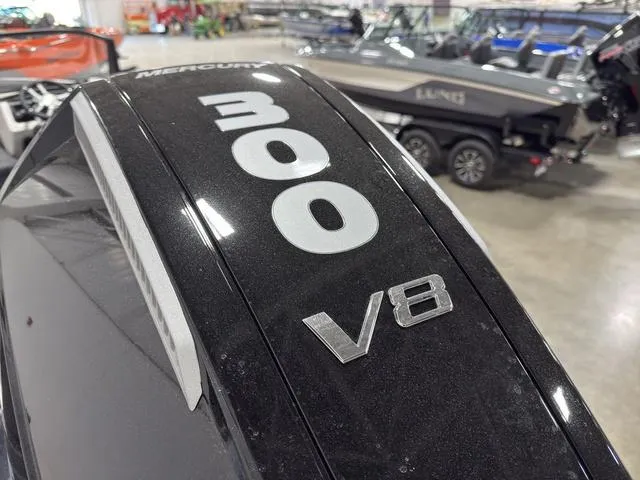 Slide: The Image of Lund 202 Pro-V GL Sport 2025 - 7