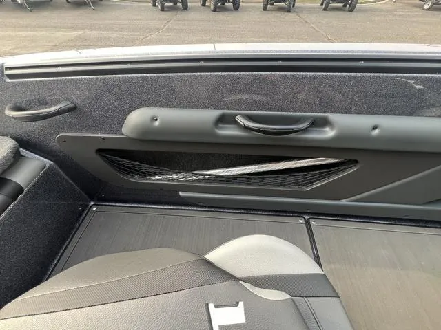 Slide: The Image of Lund 189 Tyee GL Sport 2025 - 20