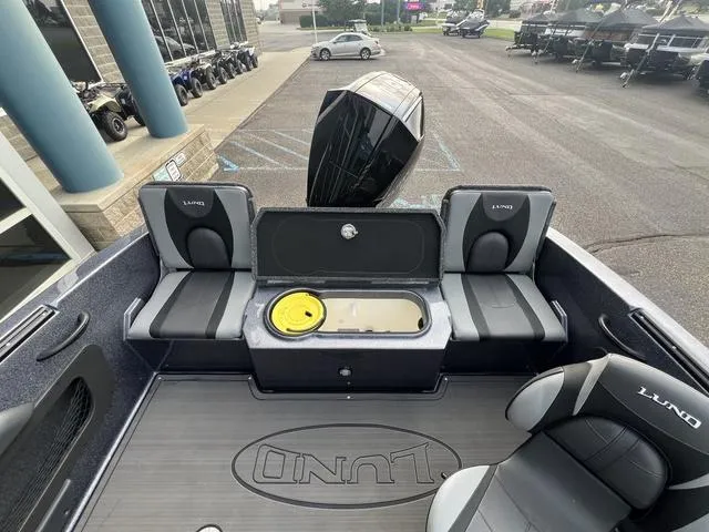 Slide: The Image of Lund 189 Tyee GL Sport 2025 - 27