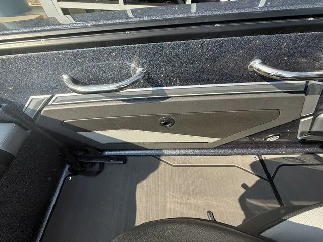 Slide: The Image of Lund 202 Pro-V GL 2025 - 17