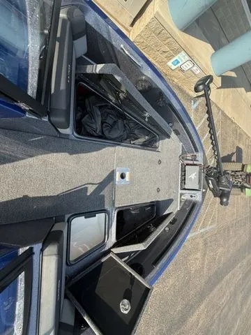 Slide: The Image of Lund 202 Pro-V GL 2025 - 32