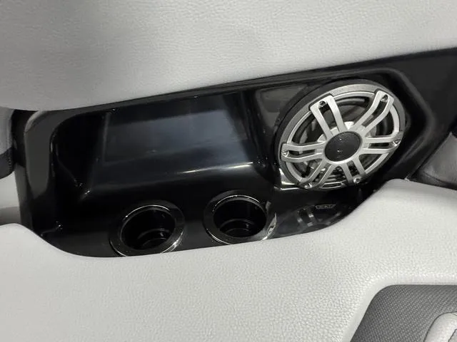 Slide: The Image of Yamaha 255XD 2025 - 12