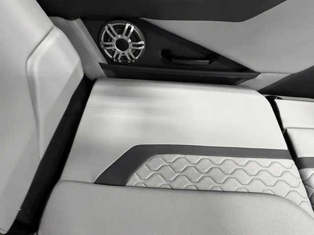 Slide: The Image of Yamaha 255XD 2025 - 19