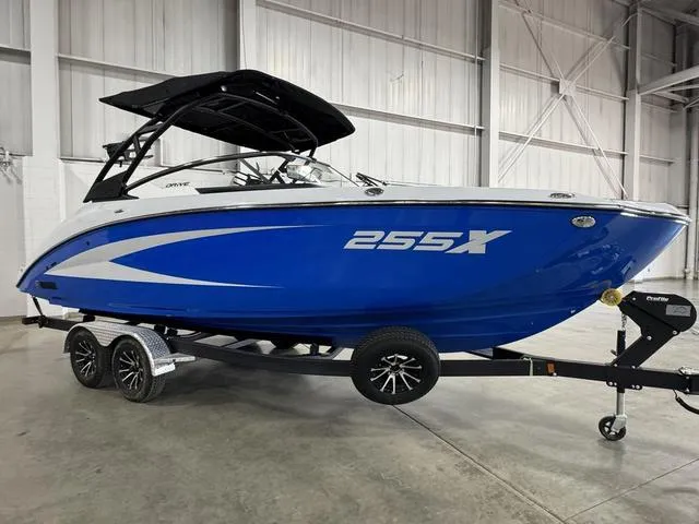 Slide: The Image of Yamaha 255XD 2025 - 26