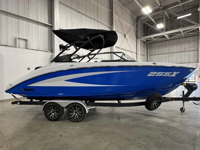 Slide: The Image of Yamaha 255XD 2025 - 27