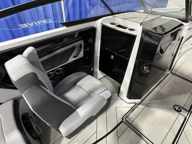 Slide: The Image of Yamaha 255XD 2025 - 6