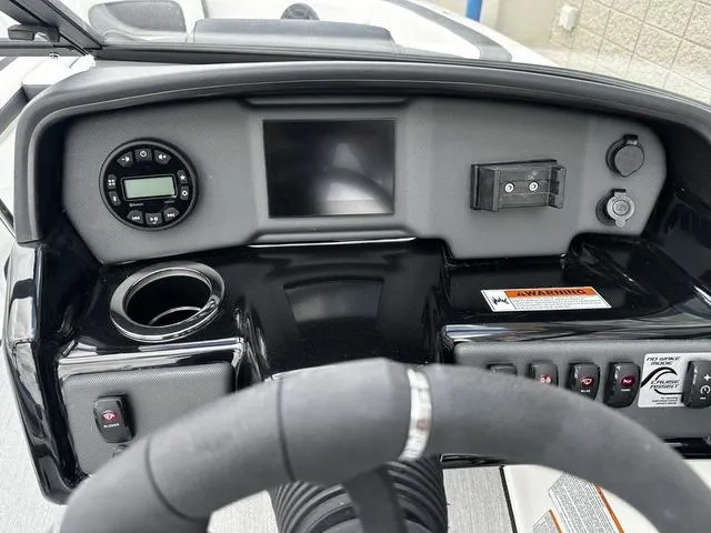 Slide: The Image of Yamaha AR195 2025 - 11