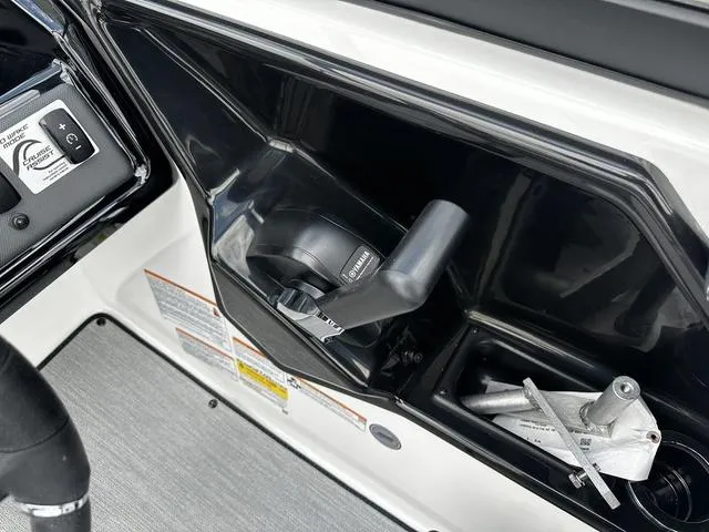 Slide: The Image of Yamaha AR195 2025 - 14