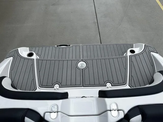 Slide: The Image of Yamaha AR195 2025 - 22