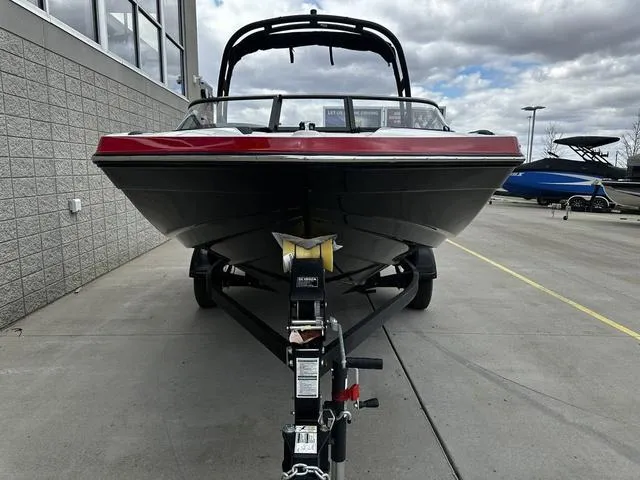 Slide: The Image of Yamaha AR195 2025 - 4